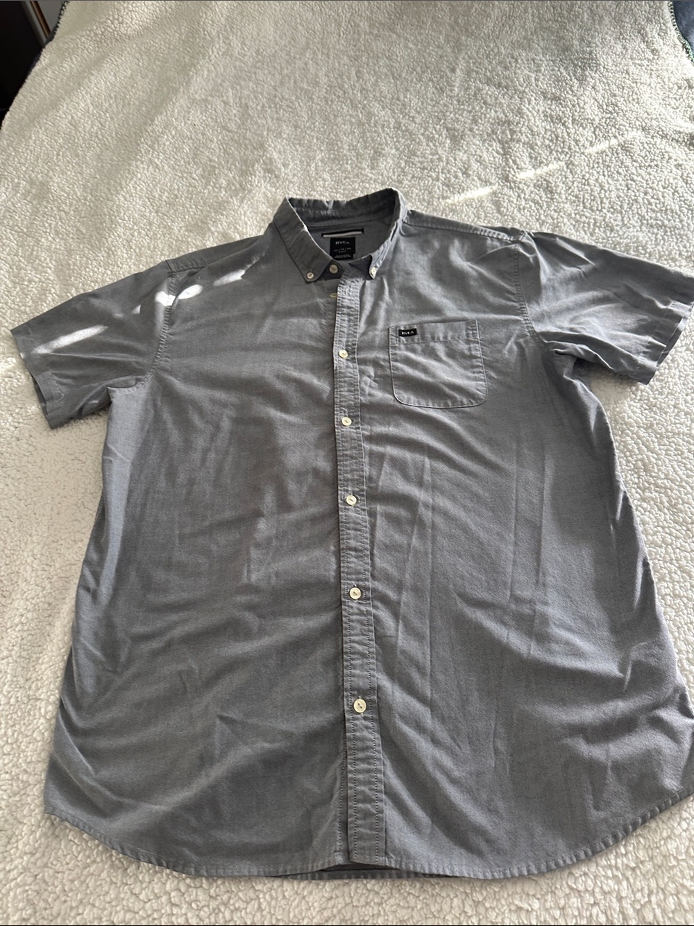 RVCA Short-Sleeve Button-Down Shirt in Light Gray
